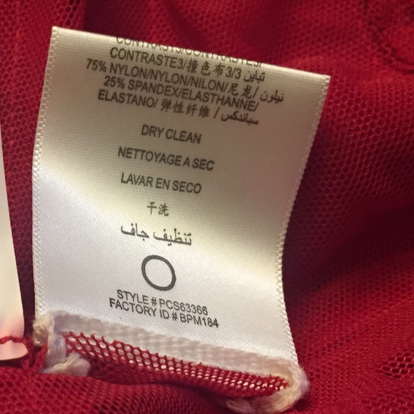 Stunning Red BCBG Laser Cut Tiered Dress NWOT - Picture 8 of 9